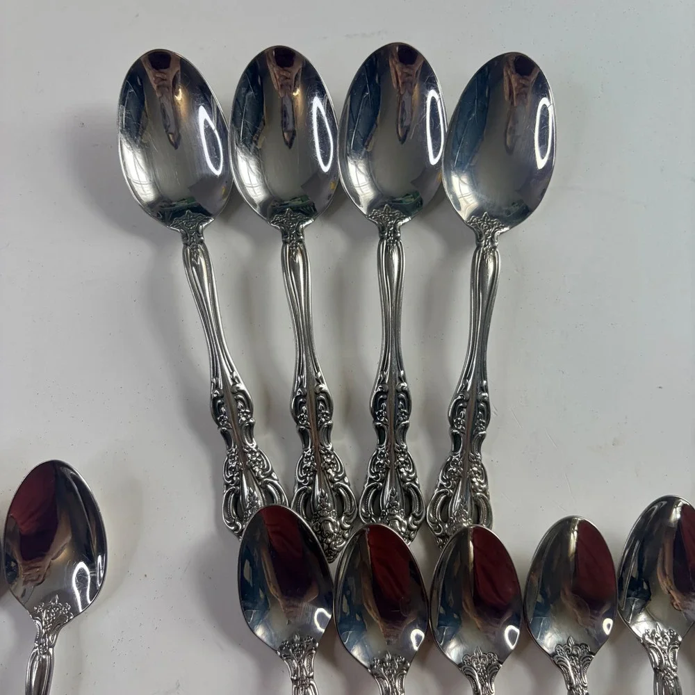 Oneida Michelangelo Silver Countess Pattern Silverplate Spoon Set 18pc